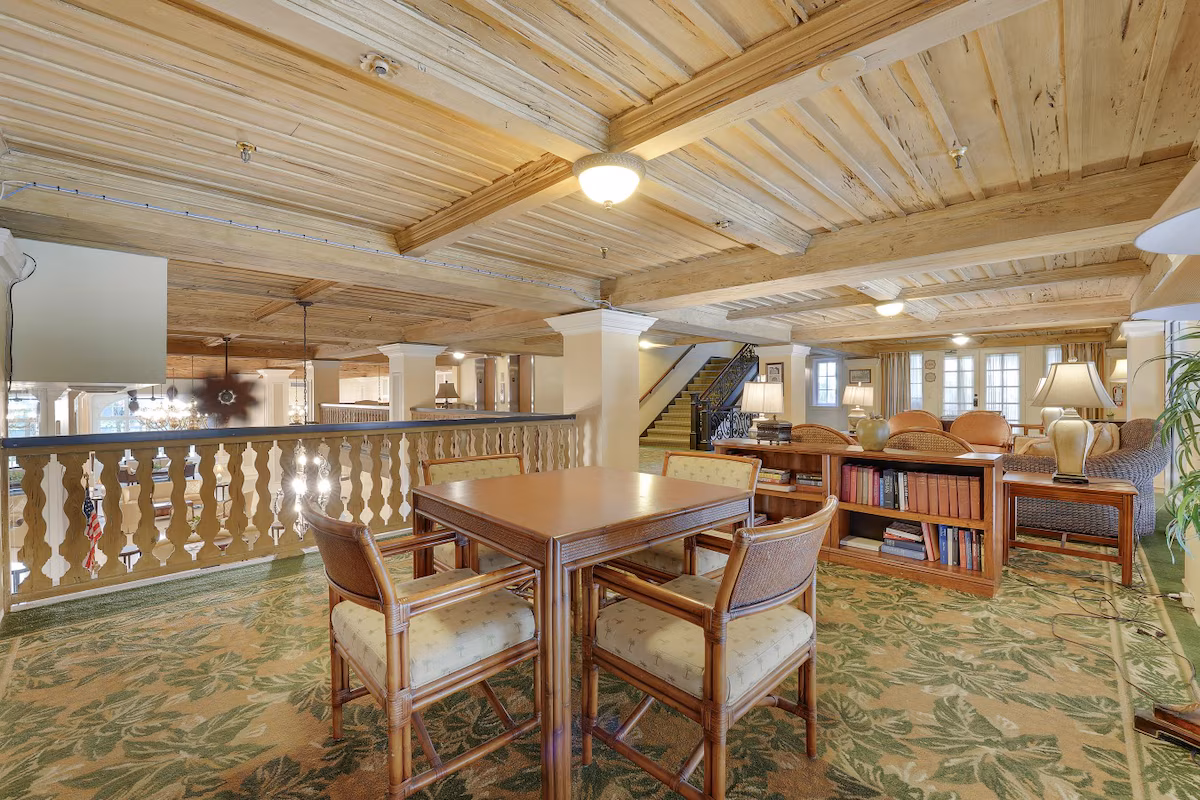 Palm Beach Hotel guest lounge